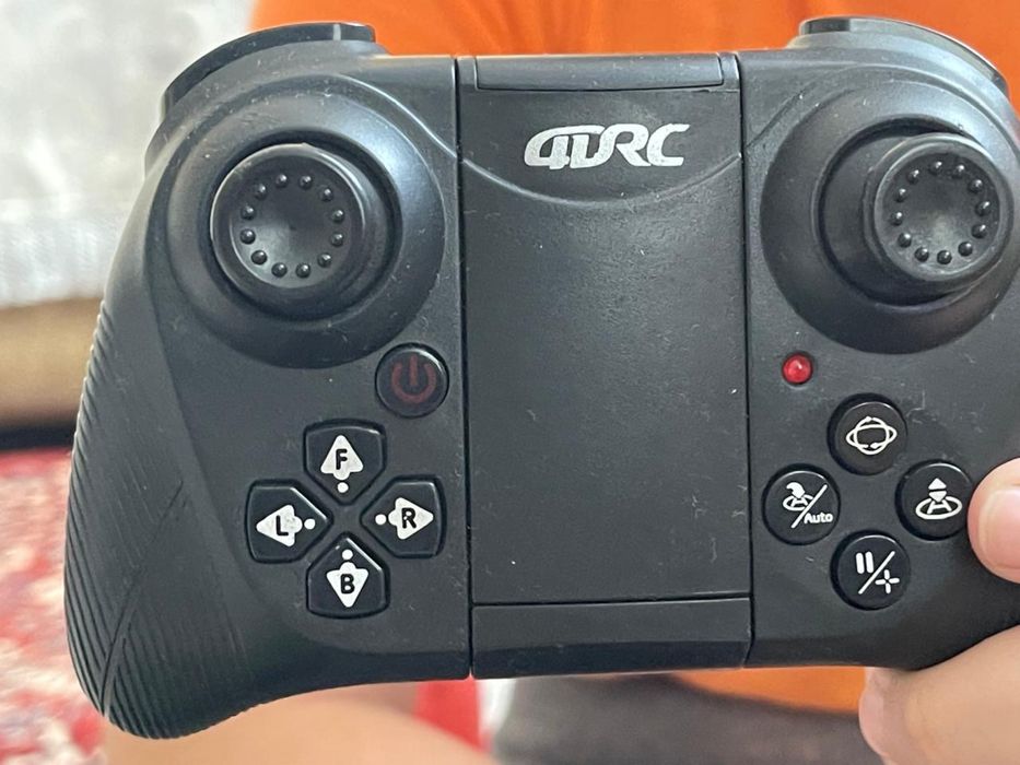 Продам дрон 4drc