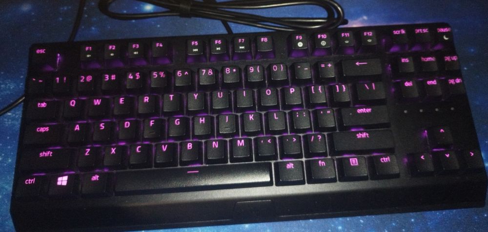 Razer BlackWidow V3 Tenkeyless – Рядко използвана, като нова!