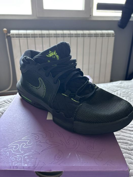 Баскетболни маратонки Nike: Сникърс Zoom Freak 5 и Lebron Witness 8