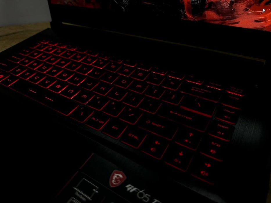 MSI CORE I7 GTX1660 TI 6GB videokarta bilan igrovoy noutbook