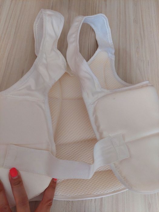 Детски Карате нагръдник, бял