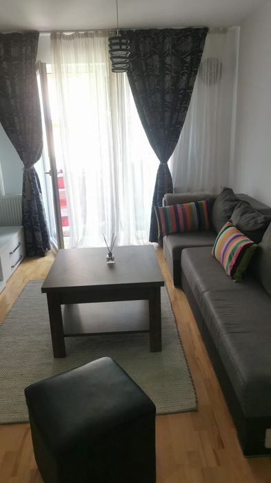 Apartament parter inalt, 2 camere, mobilat/utilat, loc de parcare si boxa la subsol incluse, Avantgarden Brasov.