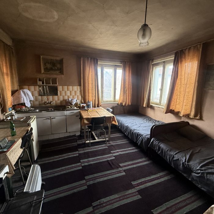 Продава се Къща в с. Търнене, Област Плевен - 130 кв.м за 141 €/кв.м - Снимка #2