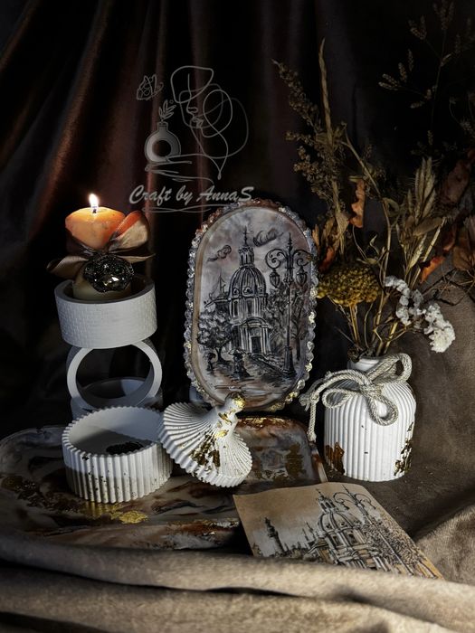 Продам гипсовые изделия и свечи