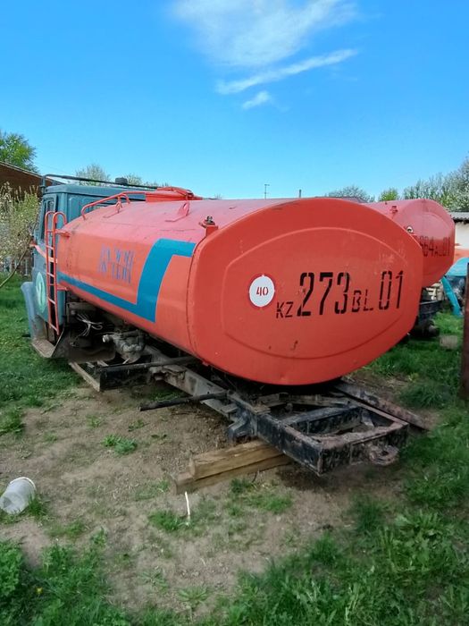 ЗиЛ 4331 поливалка