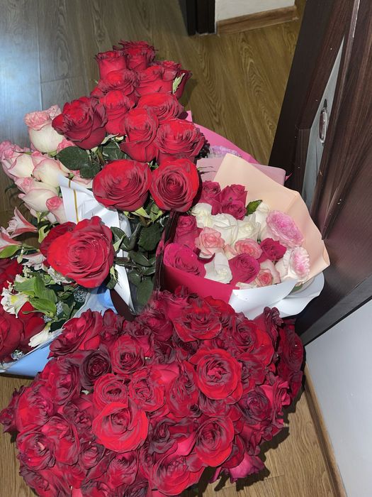 Цветы свежие розы