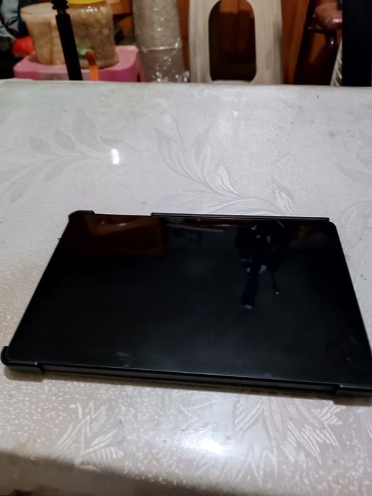 Таблет Acer Iconia Tab P10