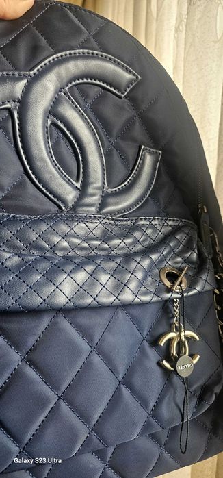 Здравейте!Раницата е почти нова!!