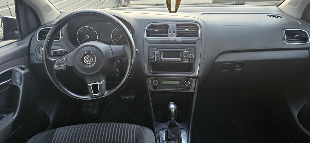 Vând VW Polo 1.6 TDI  automat