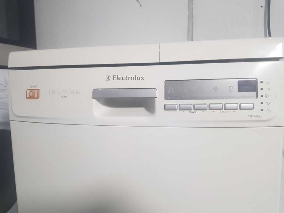 Малка съдомиялна Electrolux