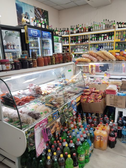 Продаю универсальный магазин.