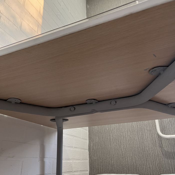 Продам обеденный стол недорого