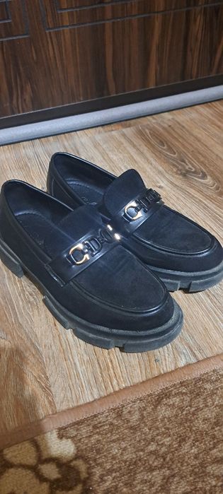 Черни велурени мокасини