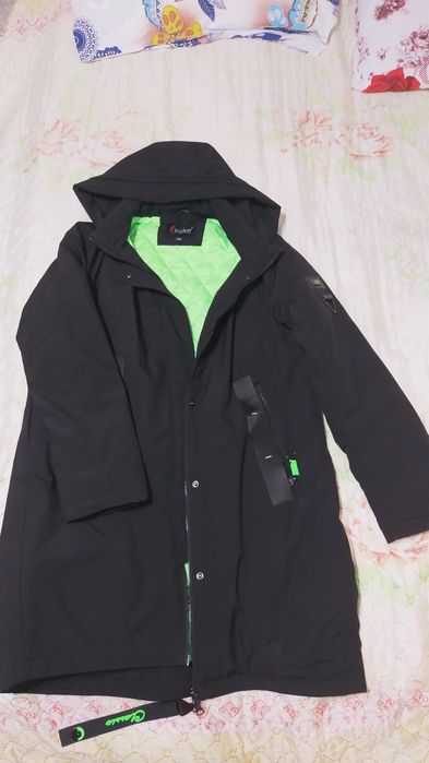 Куртки весение         .