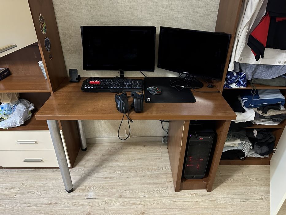 Продается Шкаф секционный