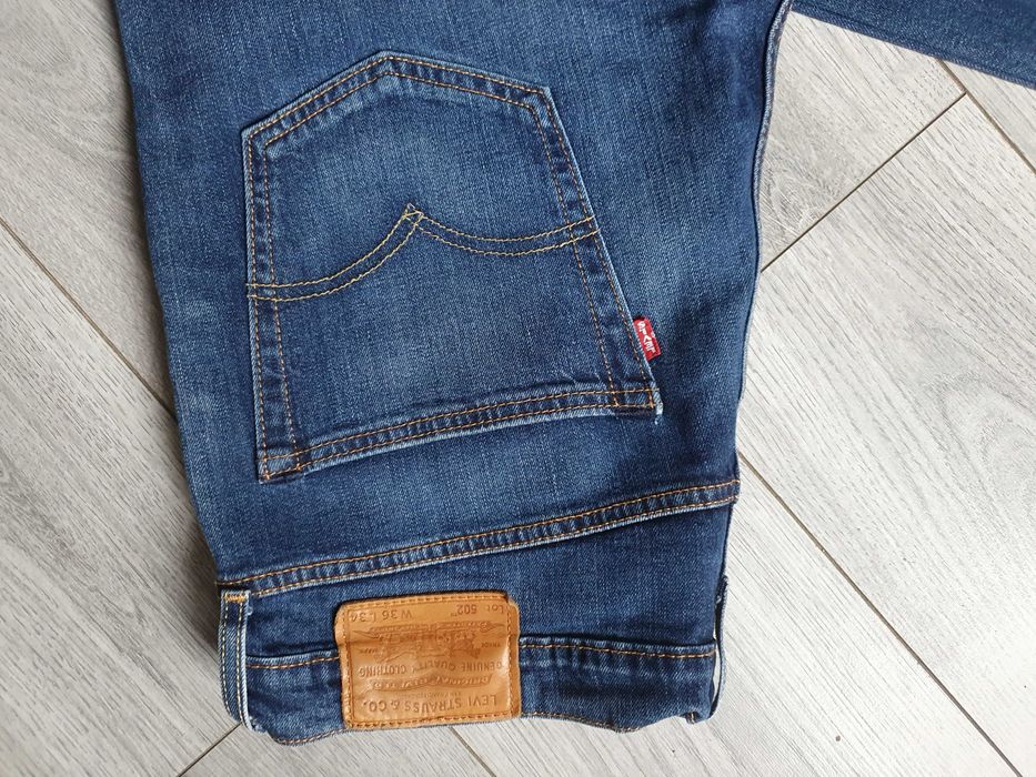 Blugi LEVI'S 502 Regular Taper - Marime W36 L34 (Talie 96 cm)