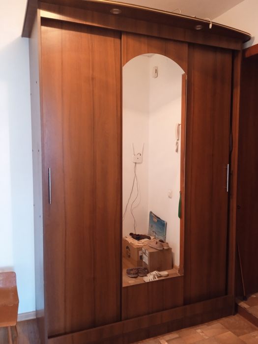 Шкаф для прихожей