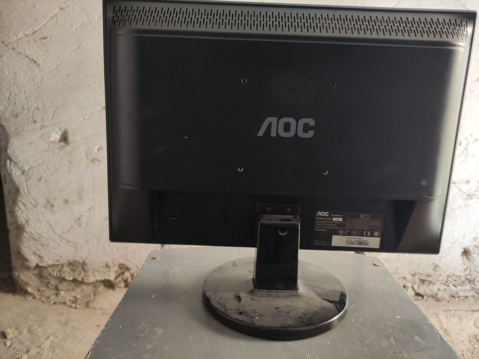 Монитор AOC  lcd