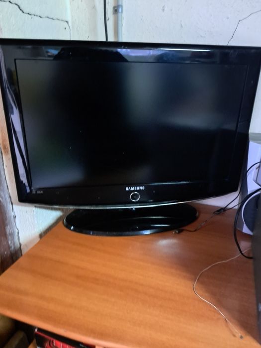 Vând plasmă samsung
