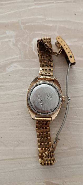 Часы советские  женские