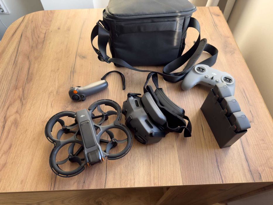 Продавам DJI Avata 2 Fly More Combo + DJI FPV Remote Controller 3