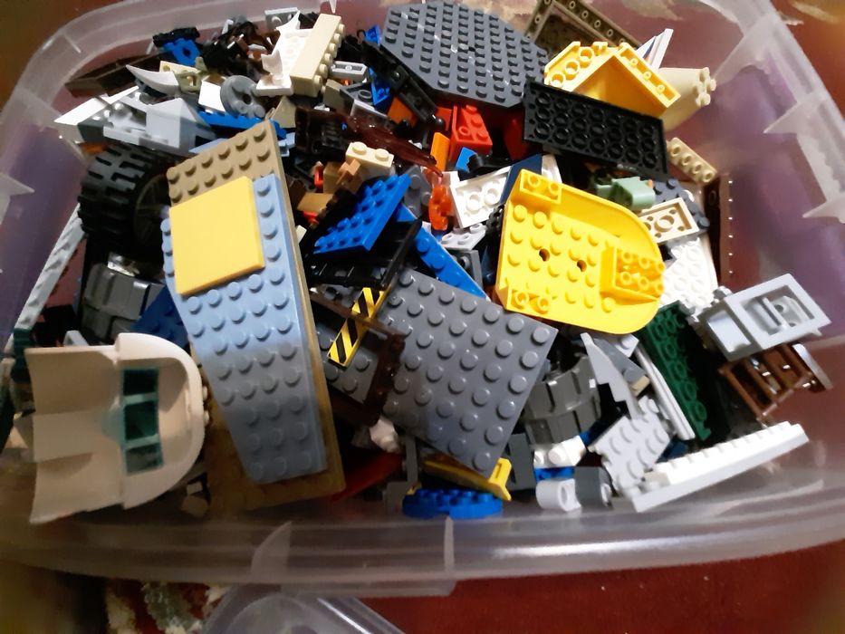 Лего конструктор,мелкий.