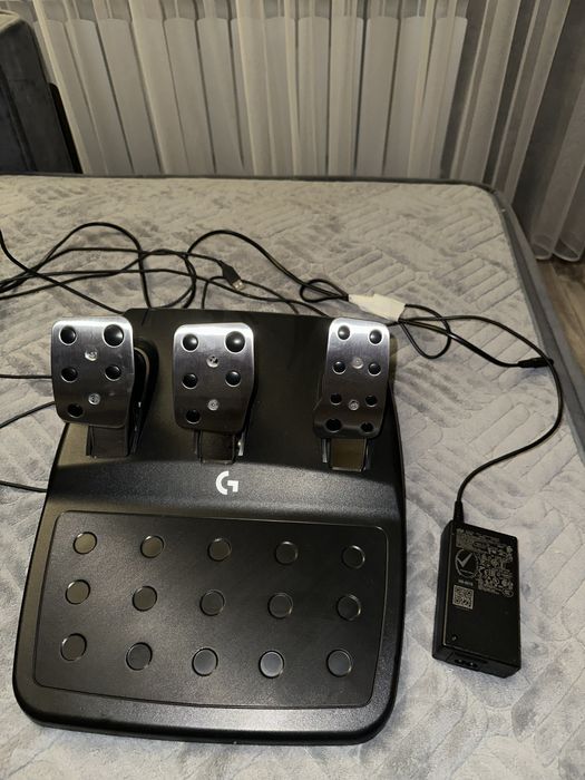 руль игровой logitech g923
