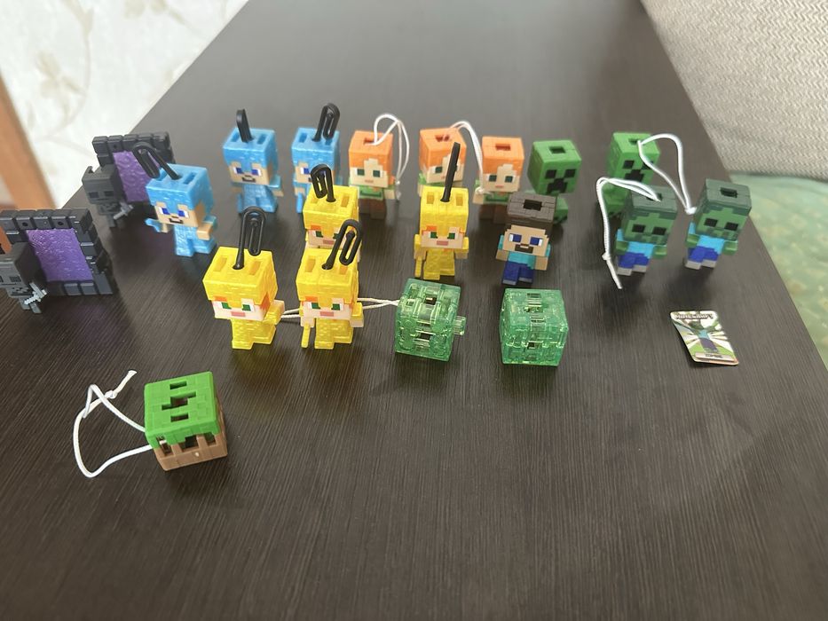 Киндер майнкрафт фигурки