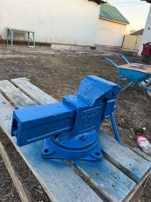 Продам тиска Болшой