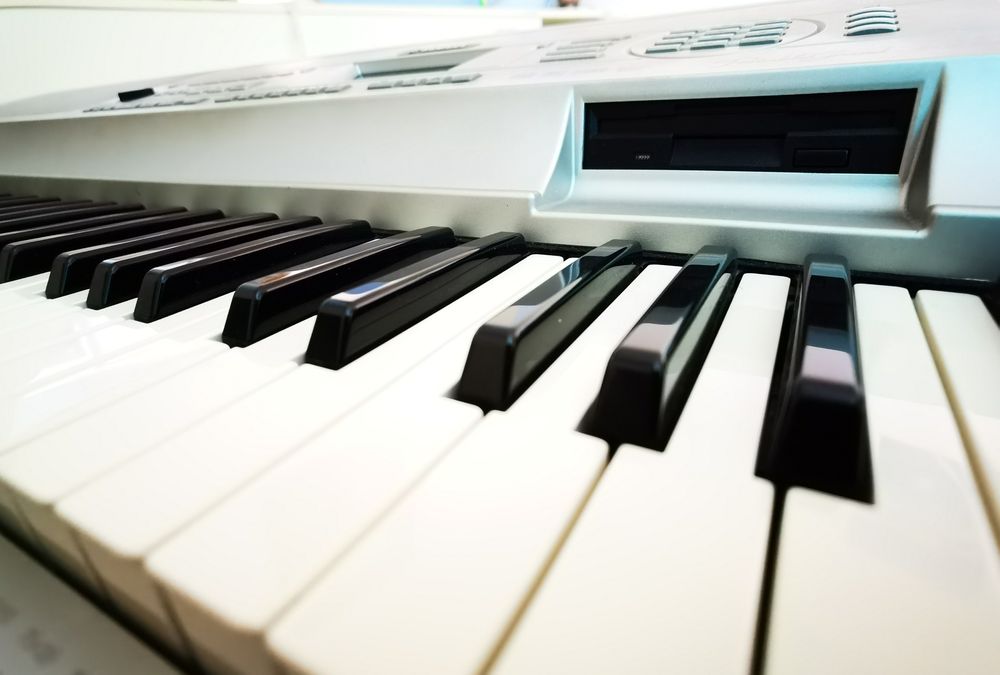 Синтезатор YAMAHA DGX-300 Portable Grand