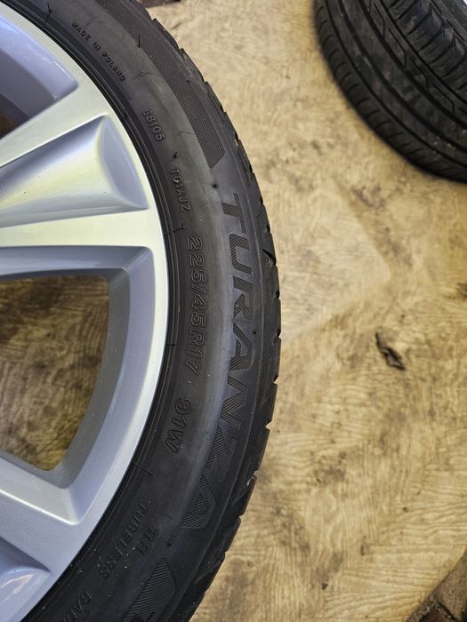 Jante aliaj 17" Skoda/Audi/Volkswagen cu anvelope 225/45/17 vara
