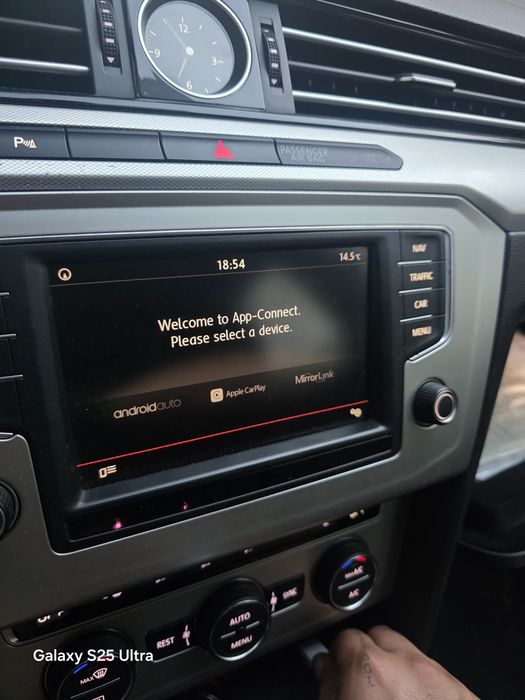 Активиране на app-connect (android auto & carplay)