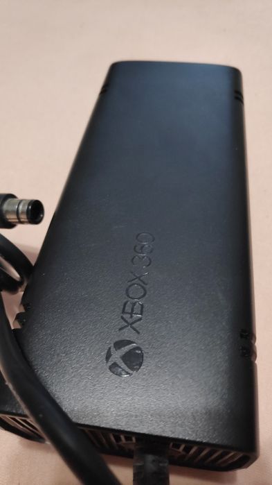 Блок питания на Xbox 360. Оригинал.