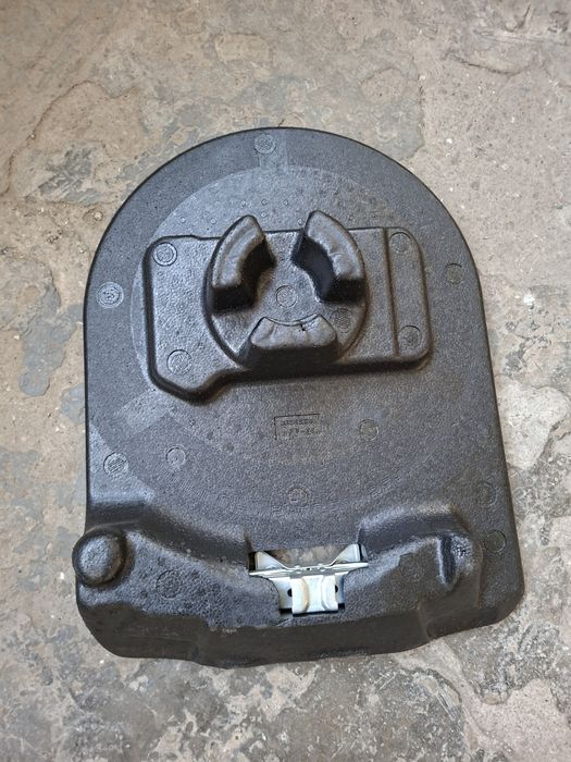 Оборудване за багажник  Крик и инструменти за Хонда Акорд корд 2005г