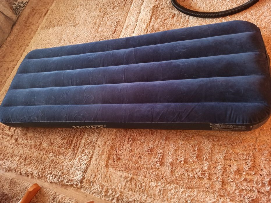 Въздушен матрак Intex