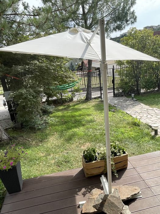 Umbrela de soare mare pentru terasa IKEA HOGON, diametru 270 cm