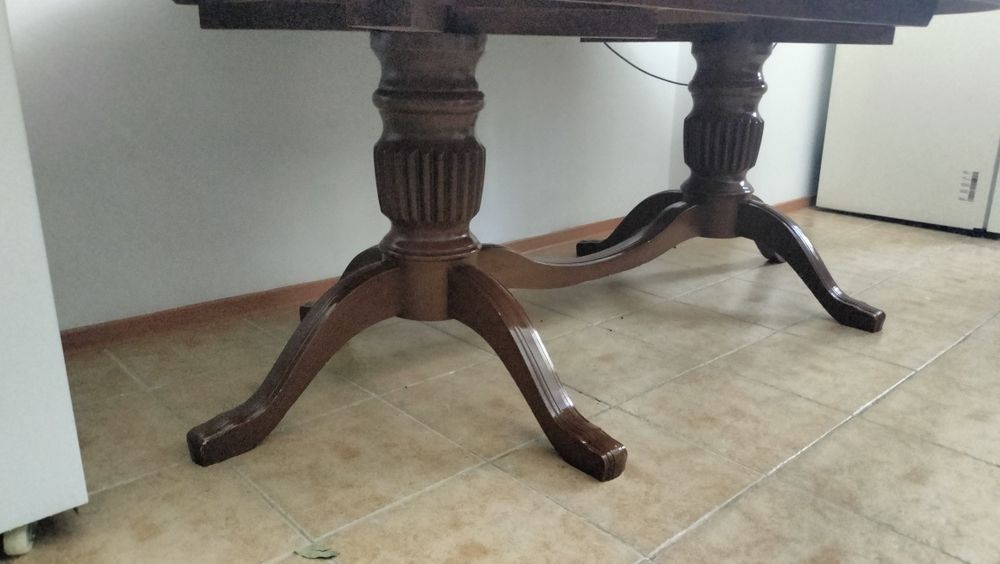 Продается стол гостевой