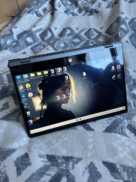 Продам ноутбук YEPO с сенсорным экраном