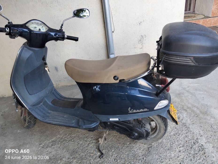 Vând Piaggio Vespa