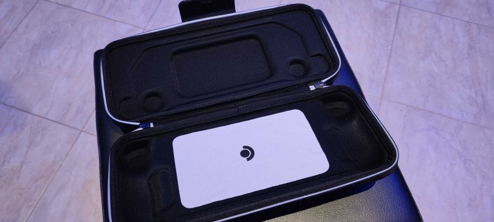 Steam Deck 1TB OLED + Steam Deck Docking Station + SD card 128 GB
