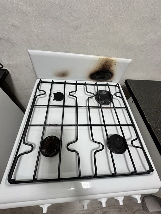 Продам газ. Плиту 5000 тенге