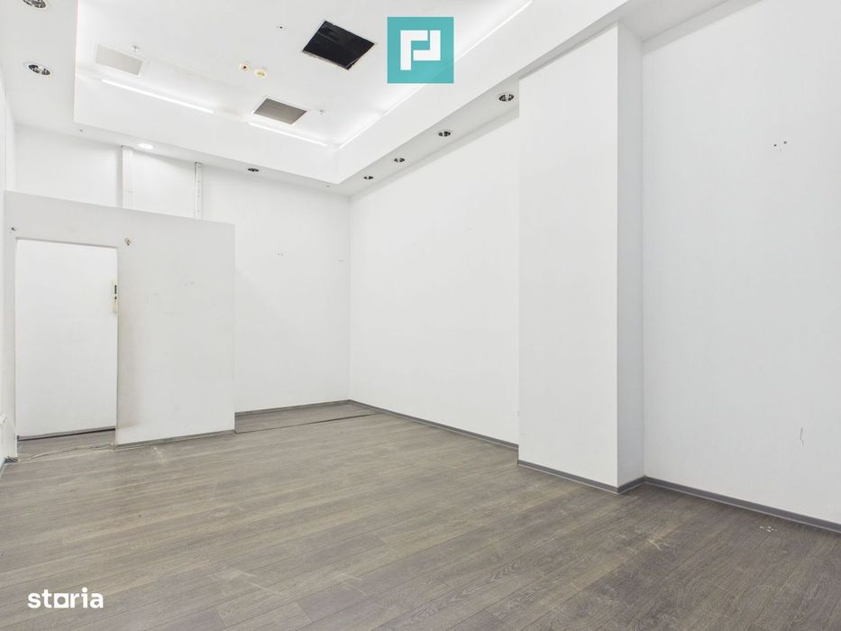 Spațiu comercial/de birouri/showroom în Arad