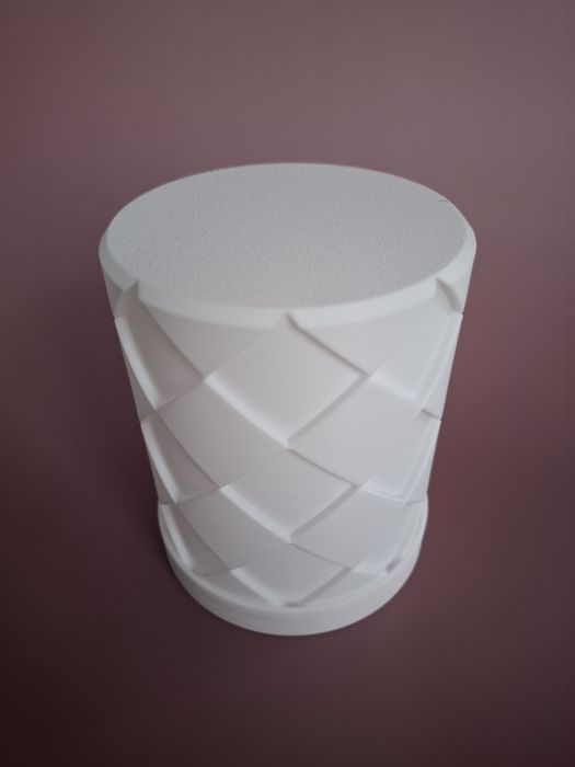 Veioză LED decorativă – design modern 3D – lumină ambientală elegantă