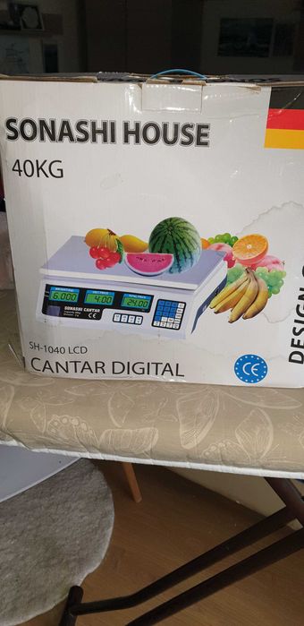 Cântar digital cu prețuri afişate