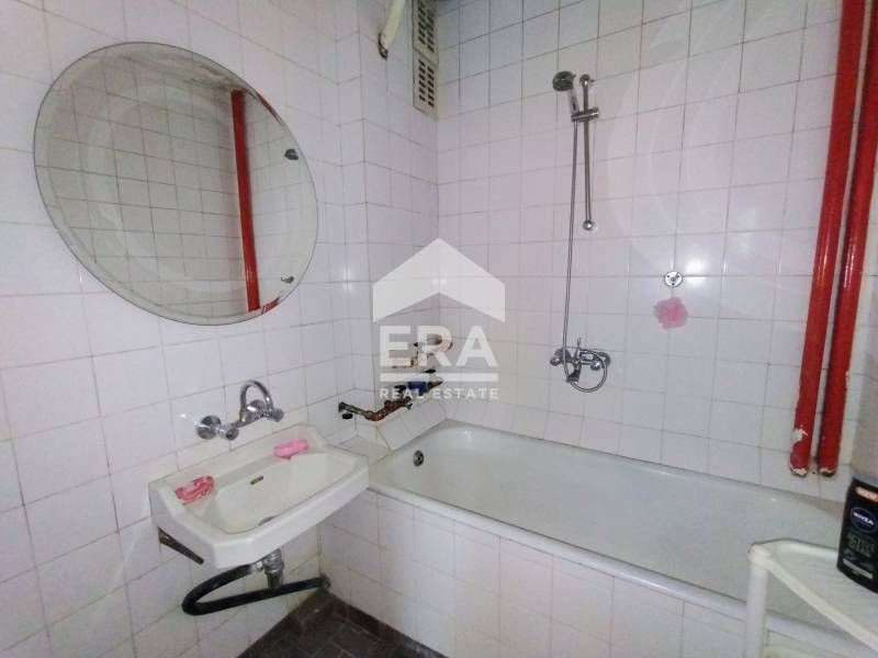 Продава се Тристаен апартамент в Кърджали, Възрожденци - 95 кв.м за 979 €/кв.м - Снимка #10