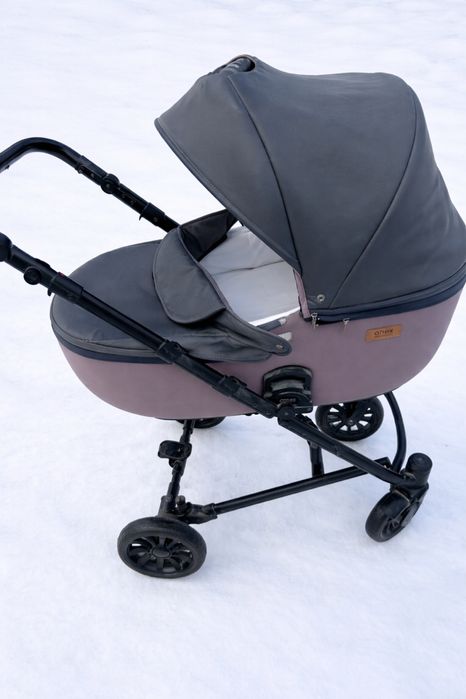 Продам коляску anex