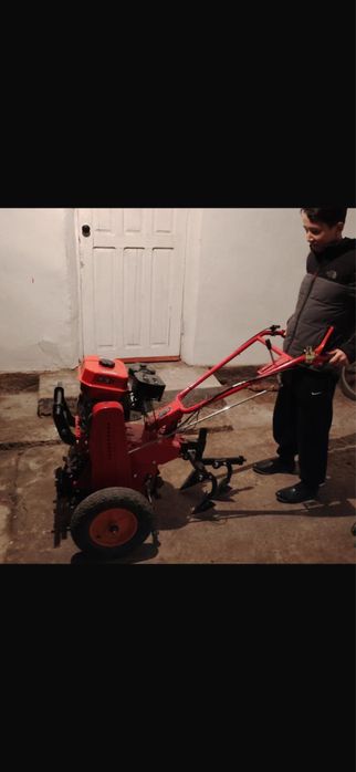 Мотоблок гусиничный