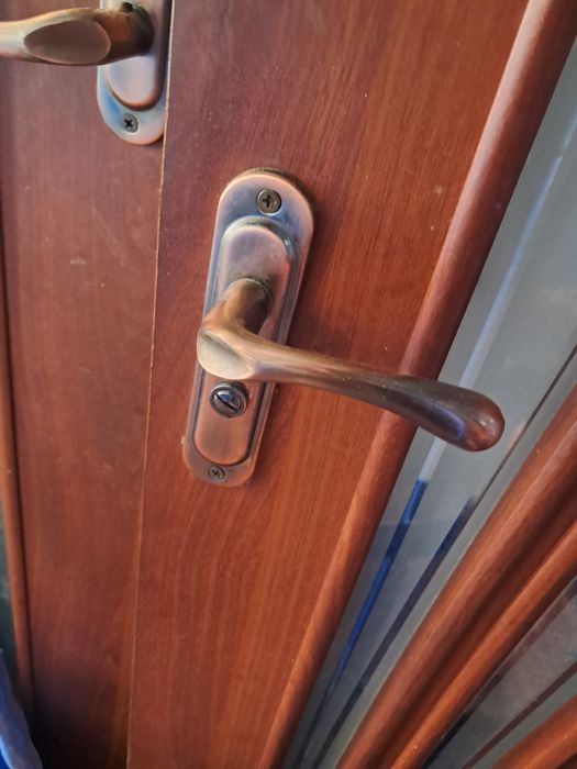 двери межкомнатные