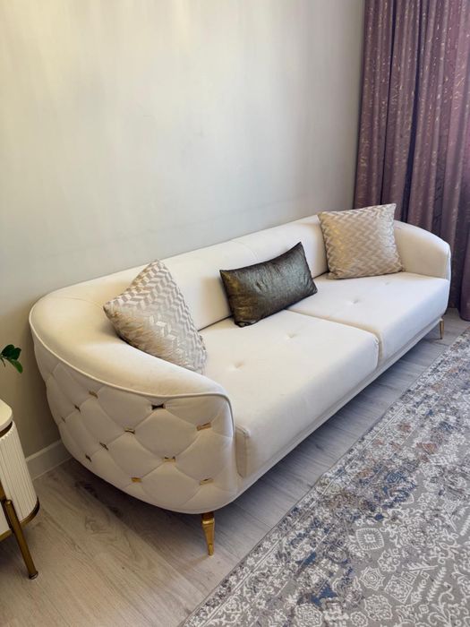 диван молочный айвари