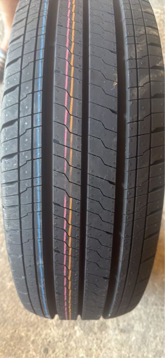 Гуми Continental 215/60/17C